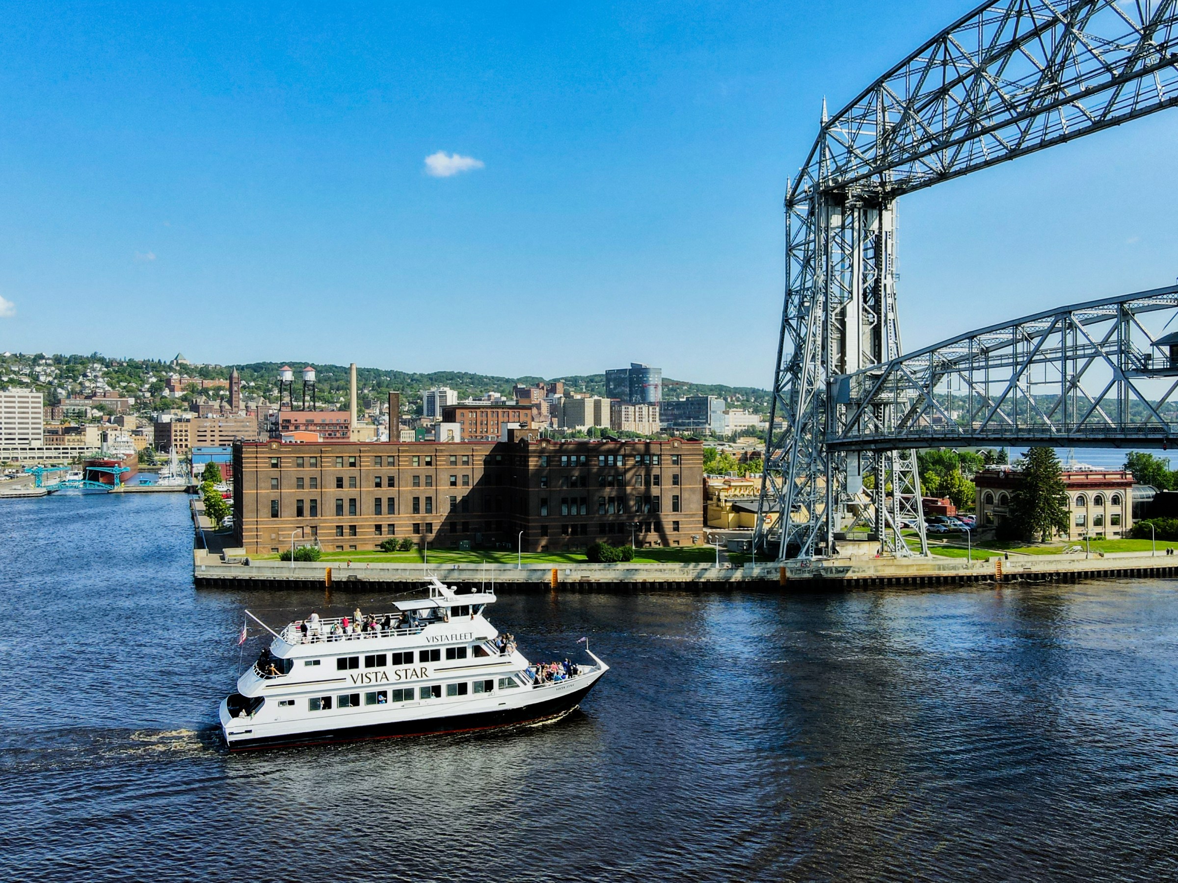 Vista Star going under the Duluth Aerial Lift Bridge